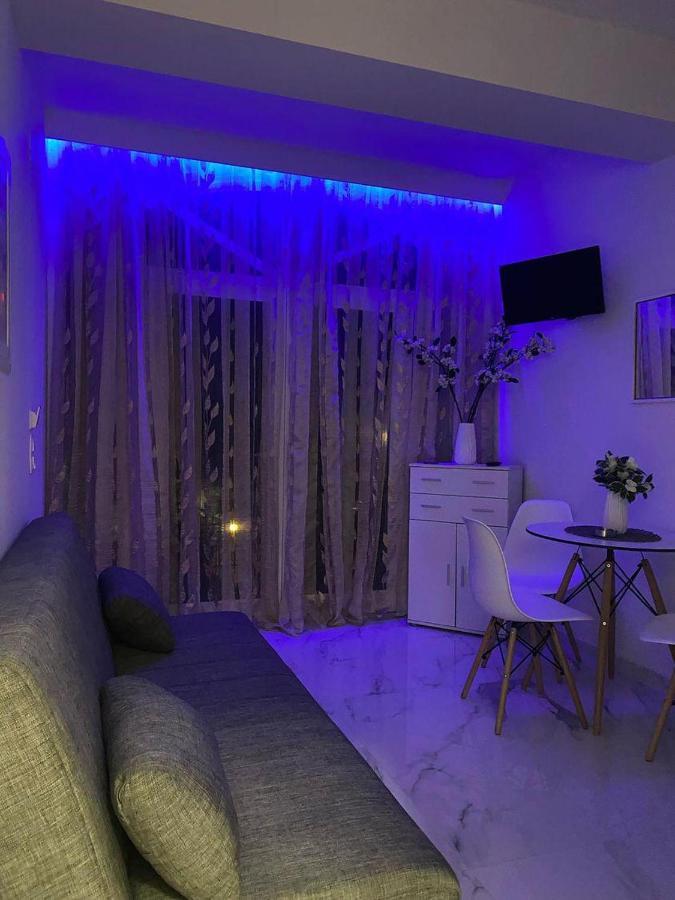 Aggelikas Apartment *